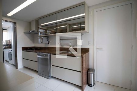 Apartamento para alugar com 170m², 3 quartos e 3 vagas Apartamento para alugar com 170m², 3 quartos e 3 vagasCozinha