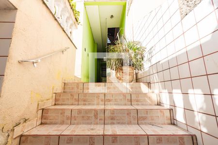 Casa à venda com 310m², 5 quartos e 3 vagasEscada