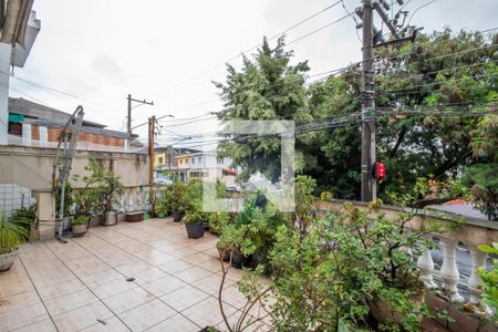 Casa à venda com 310m², 5 quartos e 3 vagasVaranda