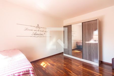 Casa à venda com 310m², 5 quartos e 3 vagasSuíte 2