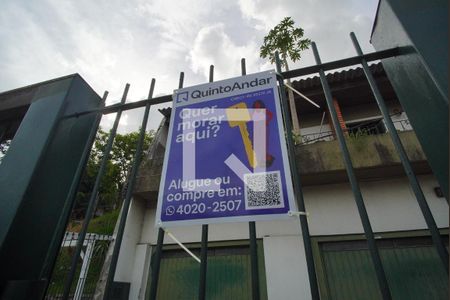 Casa à venda com 300m², 3 quartos e 3 vagasPlaquinha