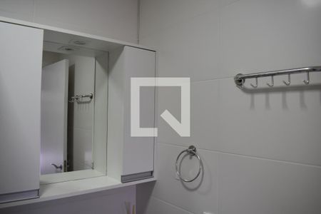Banheiro de apartamento para alugar com 1 quarto, 31m² em Rebouças, Curitiba