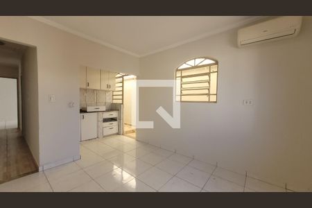 Casa para alugar com 100m², 1 quarto e 1 vagaCozinha e sala de jantar