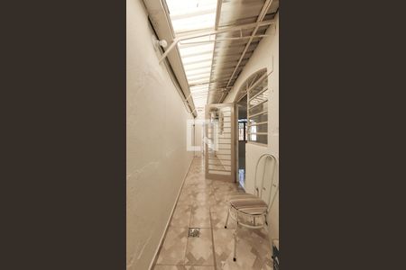 Casa para alugar com 100m², 1 quarto e 1 vagaÁrea de serviço e corredor lateral