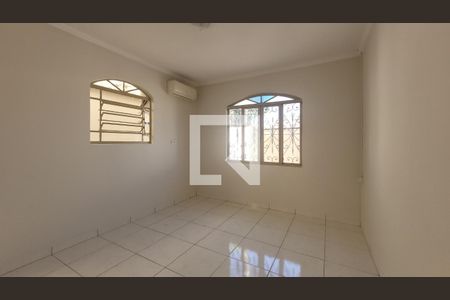 Casa para alugar com 100m², 1 quarto e 1 vagaCozinha e sala de jantar