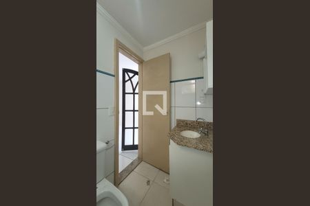 Banheiro da suíte de casa para alugar com 1 quarto, 100m² em Jardim Presidente Wenceslau, Campinas