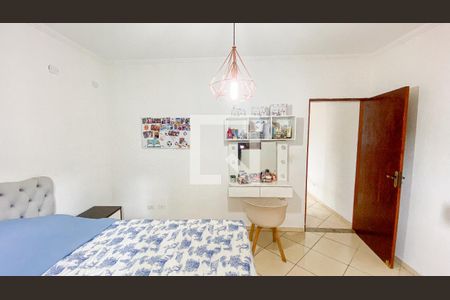 Casa à venda com 140m², 3 quartos e 3 vagas Casa à venda com 140m², 3 quartos e 3 vagasQuarto 1