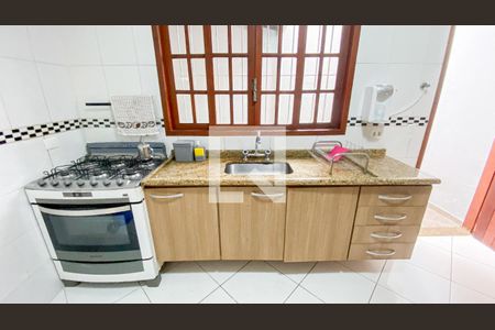 Casa à venda com 140m², 3 quartos e 3 vagas Casa à venda com 140m², 3 quartos e 3 vagasCozinha