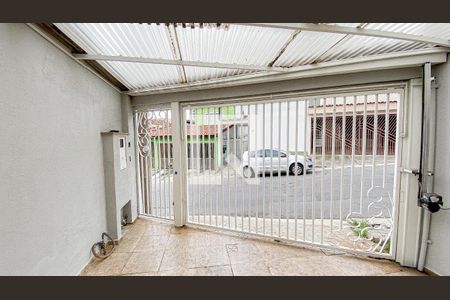 Casa à venda com 140m², 3 quartos e 3 vagas Casa à venda com 140m², 3 quartos e 3 vagasGaragem