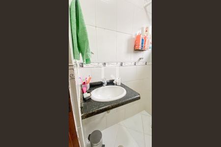 Casa à venda com 140m², 3 quartos e 3 vagas Casa à venda com 140m², 3 quartos e 3 vagasBanheiro Social