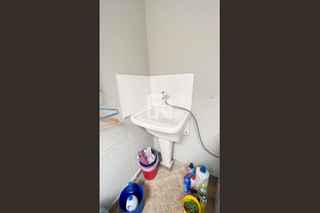 Casa à venda com 140m², 3 quartos e 3 vagas Casa à venda com 140m², 3 quartos e 3 vagasÁrea de Serviço