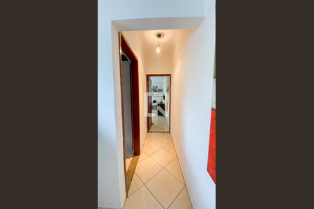 Casa à venda com 140m², 3 quartos e 3 vagas Casa à venda com 140m², 3 quartos e 3 vagasCorredor