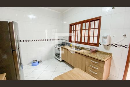 Casa à venda com 140m², 3 quartos e 3 vagas Casa à venda com 140m², 3 quartos e 3 vagasCozinha