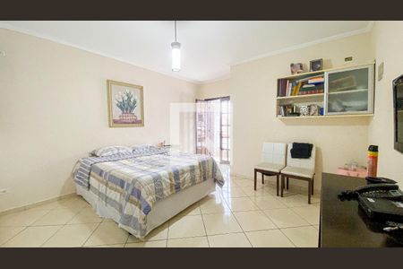 Casa à venda com 140m², 3 quartos e 3 vagas Casa à venda com 140m², 3 quartos e 3 vagasSuite