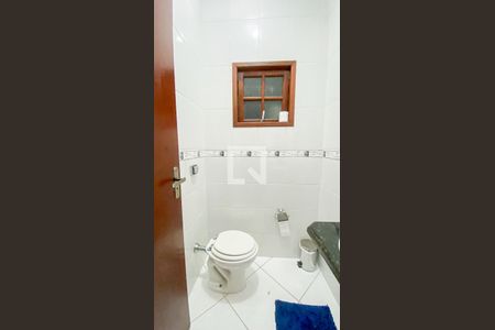 Casa à venda com 140m², 3 quartos e 3 vagas Casa à venda com 140m², 3 quartos e 3 vagasLavabo