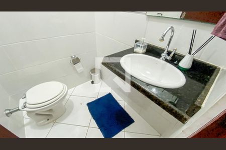 Casa à venda com 140m², 3 quartos e 3 vagas Casa à venda com 140m², 3 quartos e 3 vagasLavabo