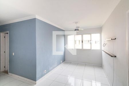 Sala de apartamento para alugar com 2 quartos, 58m² em Inhoaíba, Rio de Janeiro