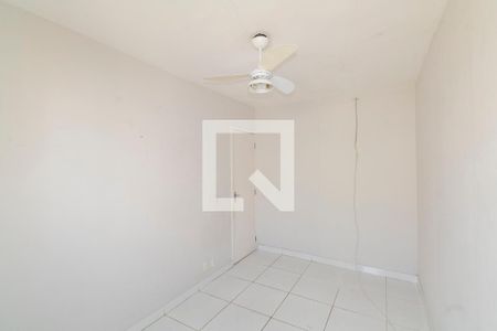 Quarto 1 de apartamento para alugar com 2 quartos, 58m² em Inhoaíba, Rio de Janeiro