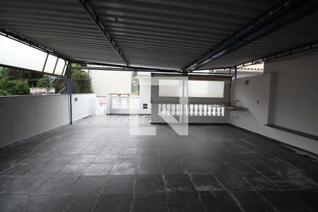 Casa para alugar com 180m², 2 quartos e sem vagaVaranda