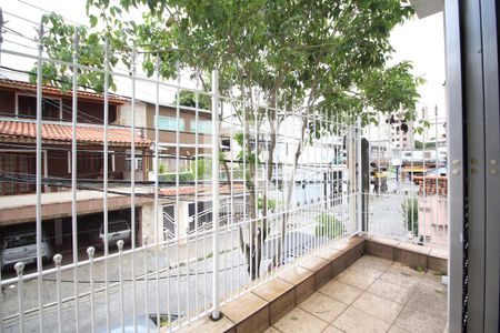 Casa para alugar com 180m², 2 quartos e sem vagaVaranda