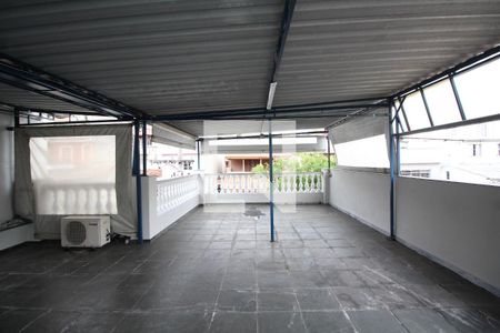 Casa para alugar com 180m², 2 quartos e sem vagaVaranda