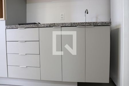 Cozinha de apartamento para alugar com 1 quarto, 25m² em Pinheiros, São Paulo