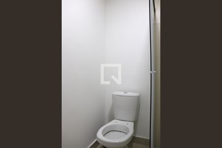 Banheiro  de apartamento para alugar com 1 quarto, 25m² em Pinheiros, São Paulo