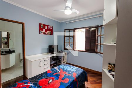 Casa à venda com 185m², 4 quartos e 4 vagasSuíte 2