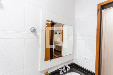 Casa à venda com 185m², 4 quartos e 4 vagasEspelho Banheiro da Suíte 1