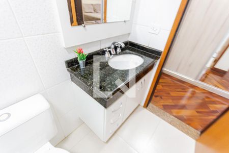 Casa à venda com 185m², 4 quartos e 4 vagasPia Banheiro da Suíte 1