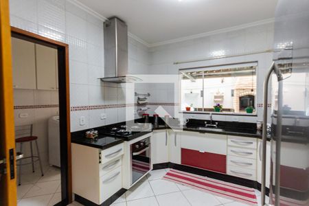 Casa à venda com 185m², 4 quartos e 4 vagasCozinha