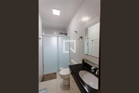 Casa à venda com 185m², 4 quartos e 4 vagasBanheiro da Suíte 1