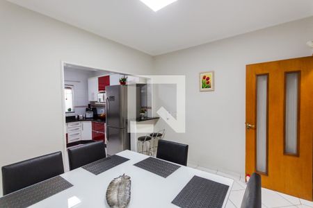 Casa à venda com 185m², 4 quartos e 4 vagasSala de Jantar