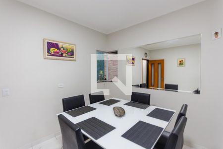 Casa à venda com 185m², 4 quartos e 4 vagasSala de Jantar