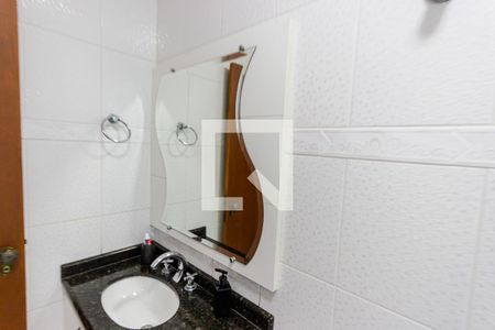 Casa à venda com 185m², 4 quartos e 4 vagasEspelho Banheiro da Suíte 2