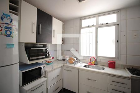 Apartamento à venda com 110m², 3 quartos e 2 vagasCozinha