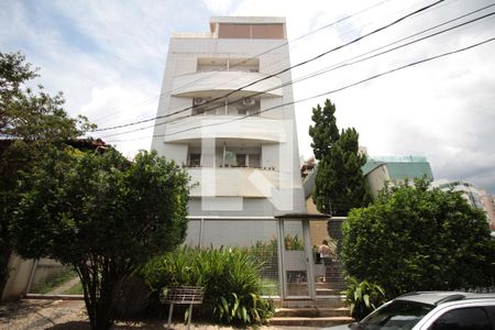 Apartamento à venda com 110m², 3 quartos e 2 vagasFachada