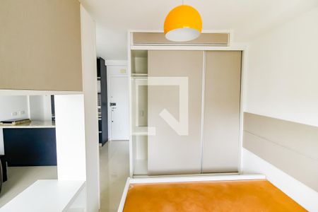 Studio para alugar com 32m², 1 quarto e 1 vaga Studio para alugar com 32m², 1 quarto e 1 vagaQuarto - Armários