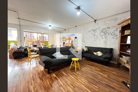 Sala de casa à venda com 5 quartos, 230m² em Planalto Paulista, São Paulo