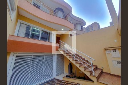Casa à venda com 253m², 3 quartos e 5 vagasFrente Sobrado