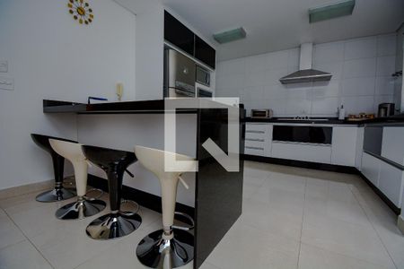 Casa à venda com 253m², 3 quartos e 5 vagasCozinha