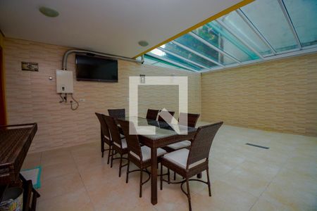 Casa à venda com 253m², 3 quartos e 5 vagasQuintal - churrasqueira