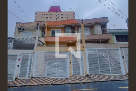 Casa à venda com 253m², 3 quartos e 5 vagasFachada do sobrado