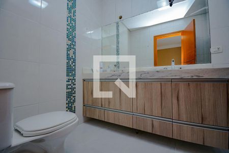 Casa à venda com 253m², 3 quartos e 5 vagasBanheiro da Suíte 3