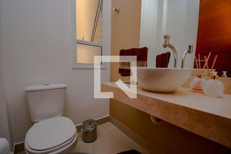 Casa à venda com 253m², 3 quartos e 5 vagasLavabo