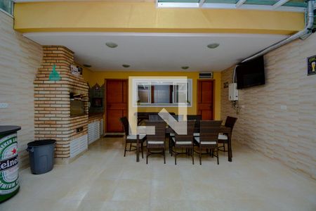 Casa à venda com 253m², 3 quartos e 5 vagasQuintal - churrasqueira