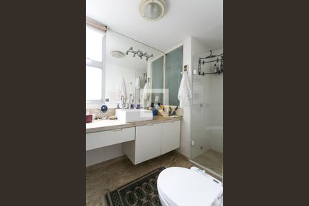 Apartamento à venda com 131m², 2 quartos e 3 vagasBanheiro da Suíte