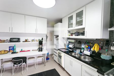 Apartamento à venda com 131m², 2 quartos e 3 vagasCozinha