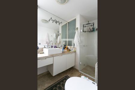 Apartamento à venda com 131m², 2 quartos e 3 vagasBanheiro da Suíte