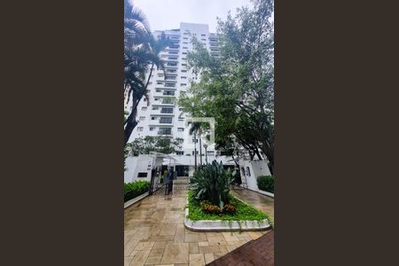 Apartamento à venda com 131m², 2 quartos e 3 vagasFachada